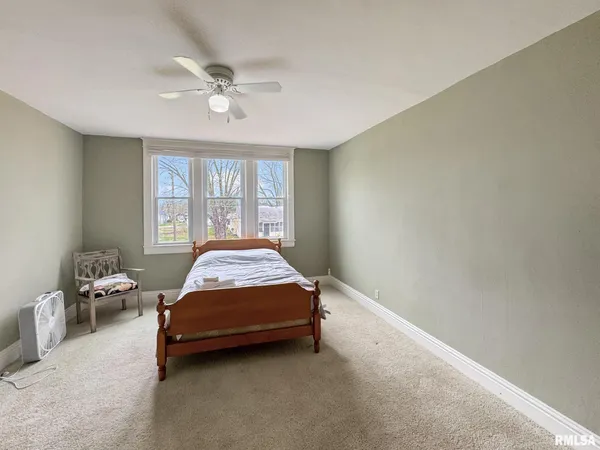 $169,500 | 307 West North Street, Mount Sterling, IL 62353