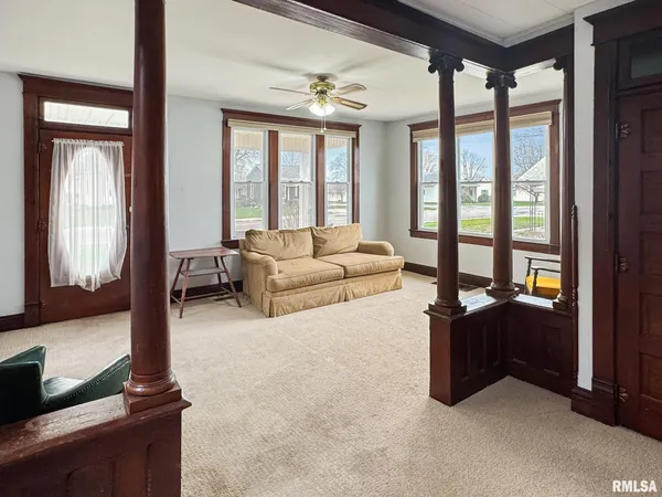 $169,500 | 307 West North Street, Mount Sterling, IL 62353