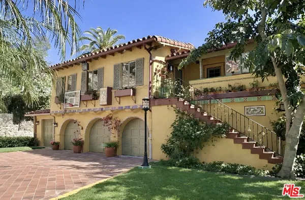 $3,900 | 1570 Melwood Drive, Unit GUESTHOUSE, Glendale, CA 91207