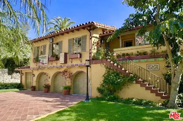 $3,900 | 1570 Melwood Drive, Unit GUESTHOUSE, Glendale, CA 91207