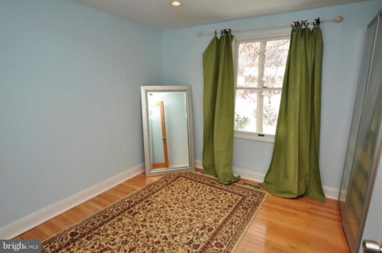2509 Foxcroft Way Reston, VA 20191 - Photo 14 of 22 a view of an entryway