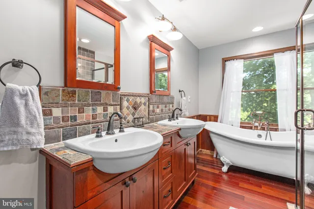 $939,900 | 222 Barred Owl Lane, Boyce, VA 22620