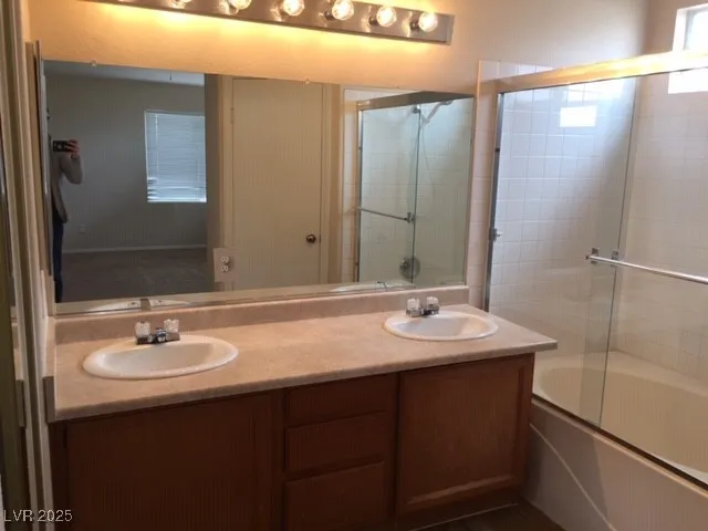 $1,850 | 10520 White Heath Court, Las Vegas, NV 89144