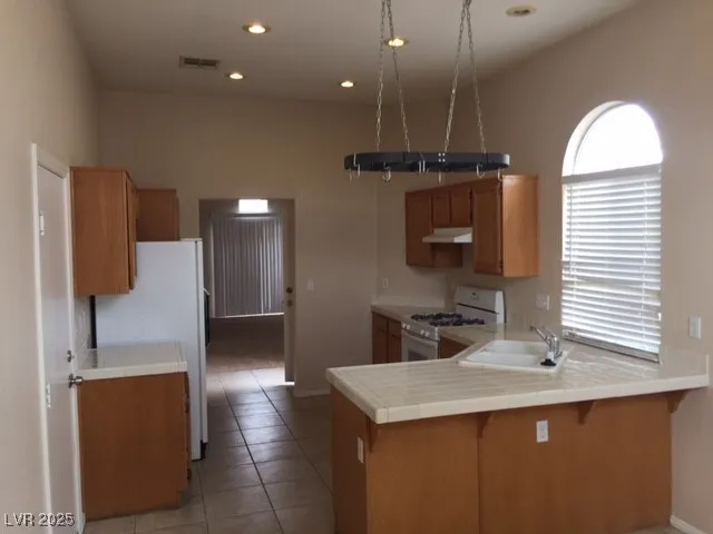 $1,850 | 10520 White Heath Court, Las Vegas, NV 89144
