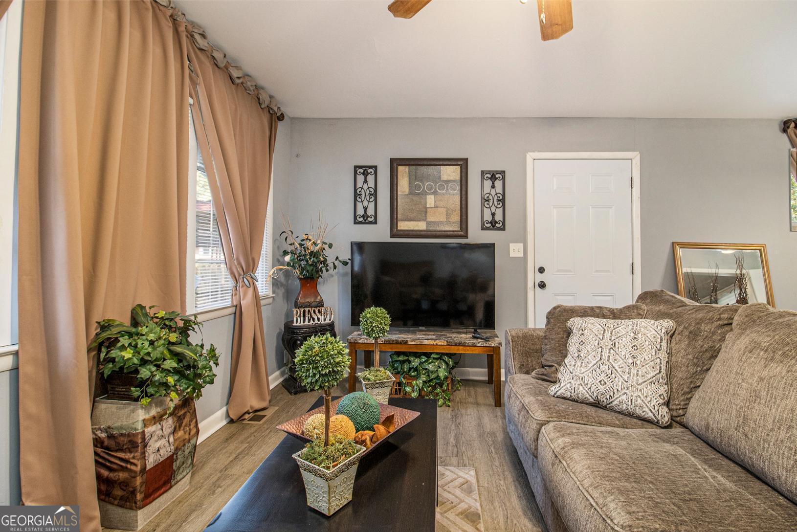 127 Ruzelle Drive Southeast Atlanta, GA 30354 - Photo 4 of 25