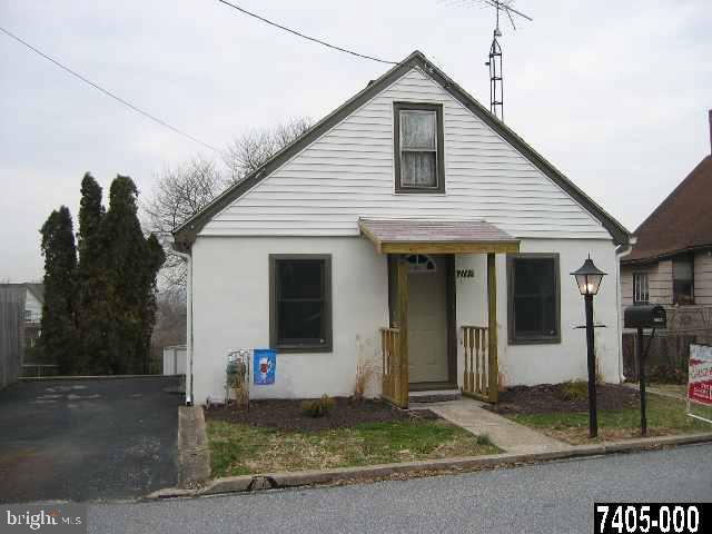 1143 Ruth Street York, PA 17408 - Photo 1 of 9 Gallery Image 1