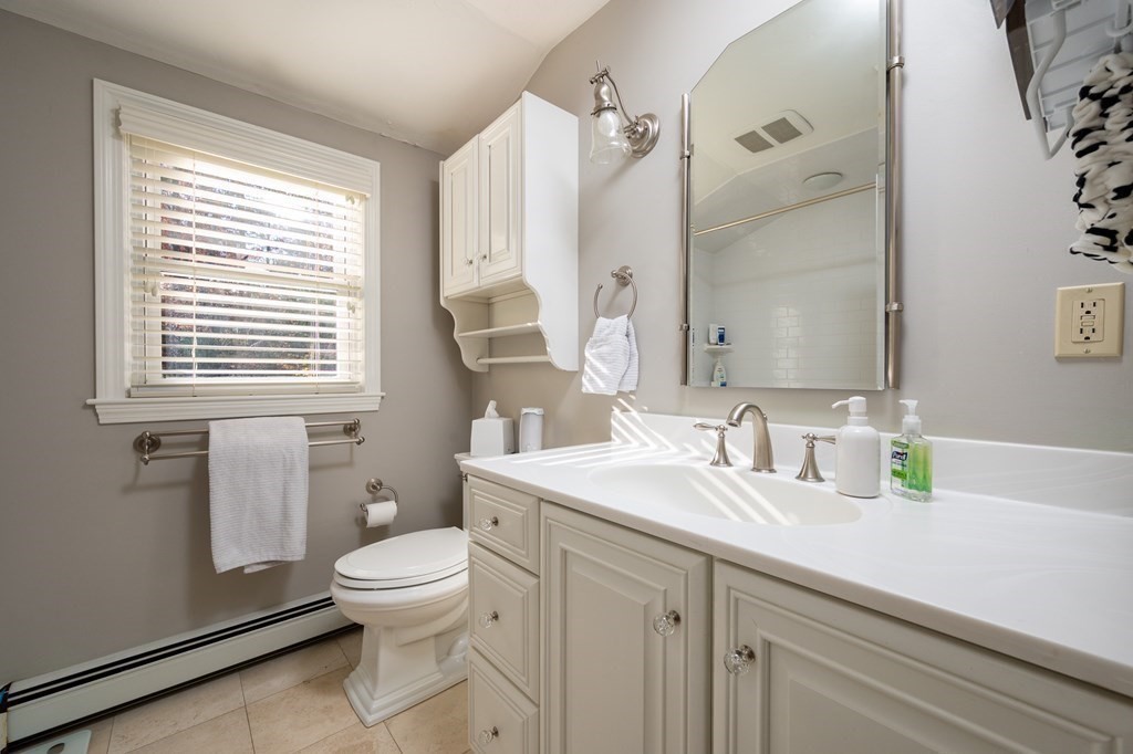 42 Pioneer Road Hingham, MA 02043 - Photo 21 of 34 Gallery Image 21