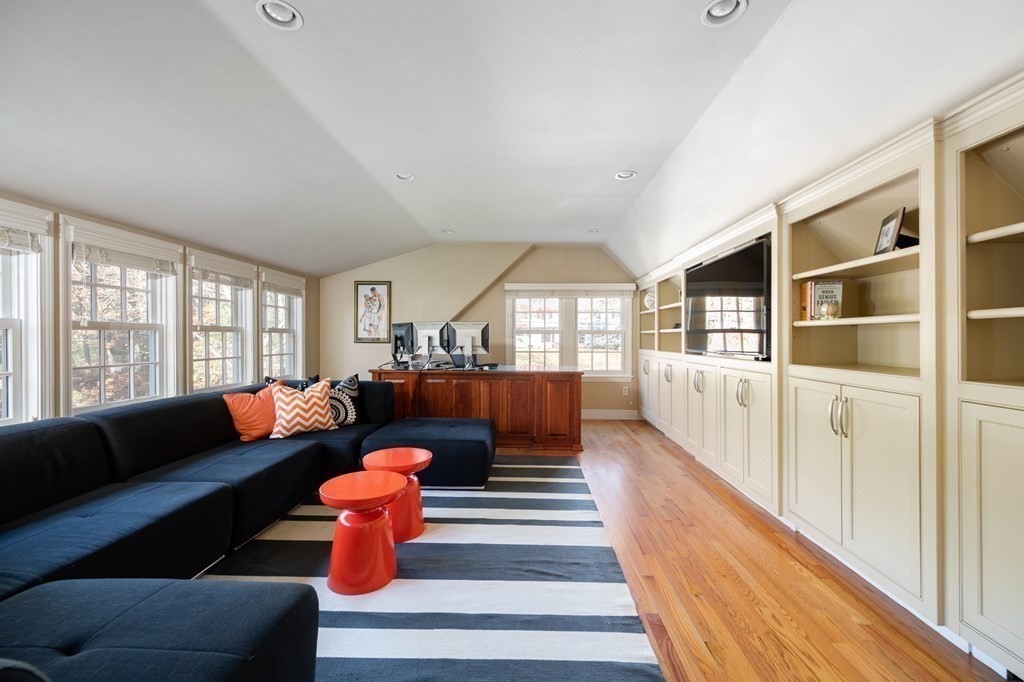 42 Pioneer Road Hingham, MA 02043 - Photo 26 of 34 Gallery Image 26