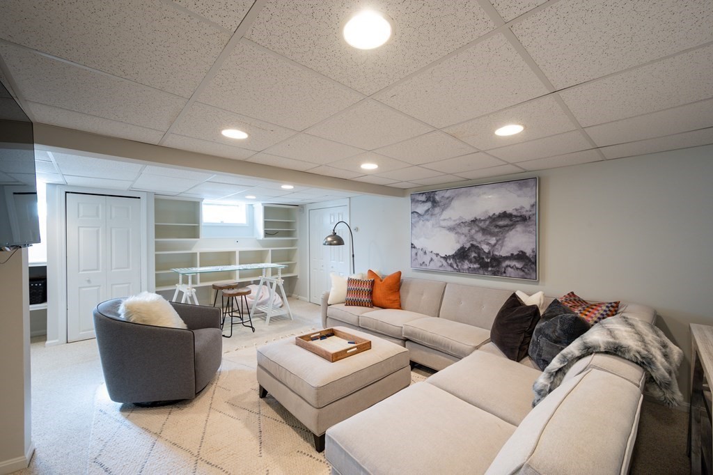 42 Pioneer Road Hingham, MA 02043 - Photo 28 of 34 Gallery Image 28