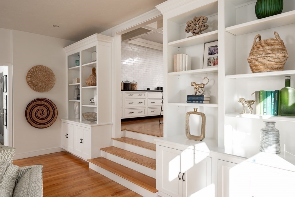 42 Pioneer Road Hingham, MA 02043 - Photo 7 of 34 Gallery Image 7