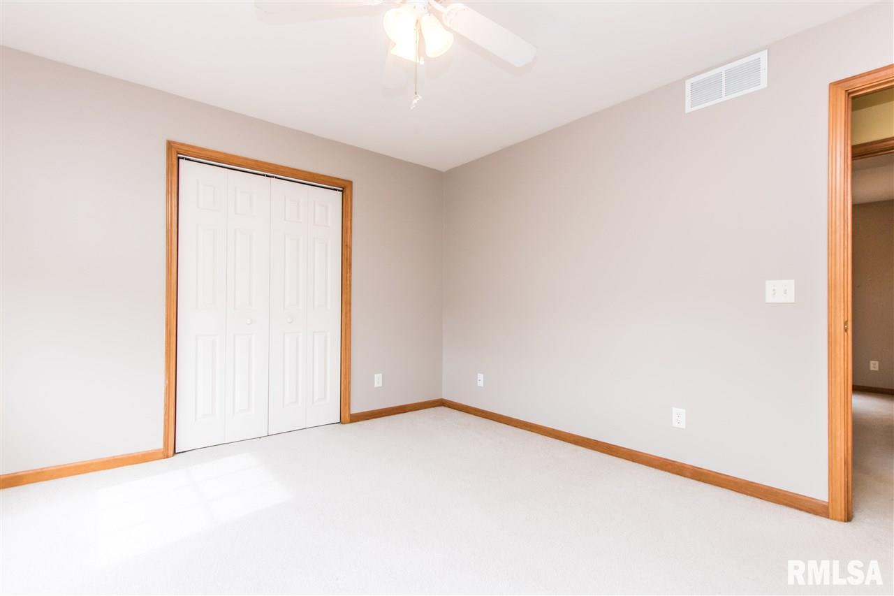 1807 West Geneva Road Peoria, IL 61615 - Photo 25 of 36 Gallery Image 25