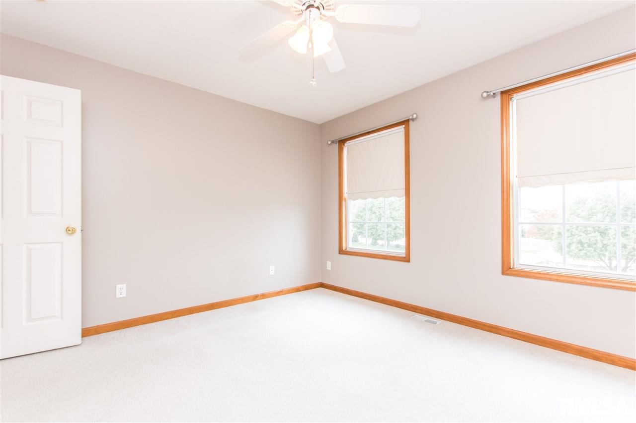1807 West Geneva Road Peoria, IL 61615 - Photo 27 of 36 Gallery Image 27