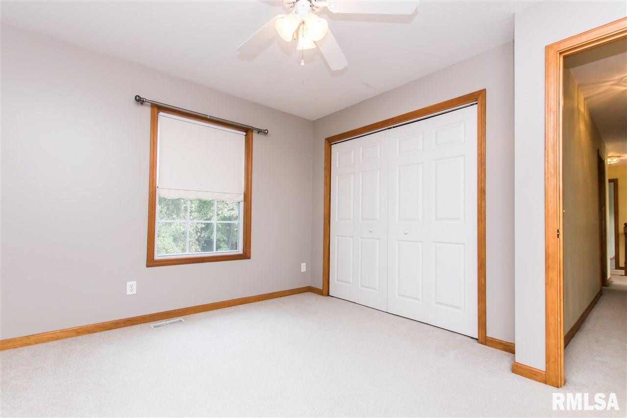 1807 West Geneva Road Peoria, IL 61615 - Photo 31 of 36 Gallery Image 31
