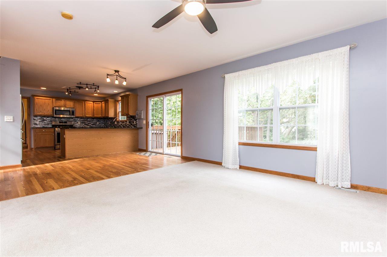 1807 West Geneva Road Peoria, IL 61615 - Photo 8 of 36 Gallery Image 8
