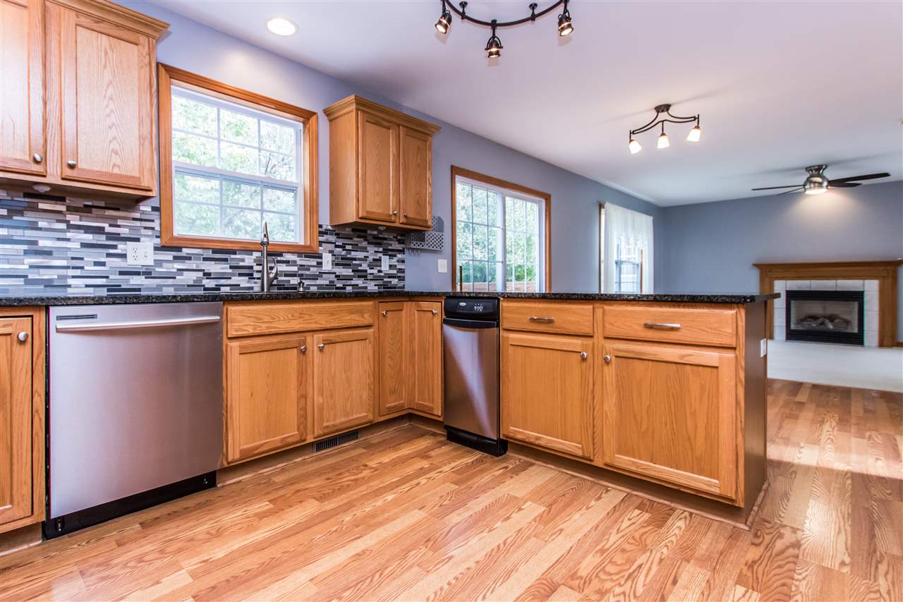 1807 West Geneva Road Peoria, IL 61615 - Photo 10 of 36 Gallery Image 10