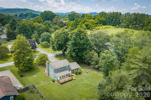 $475,000 | 8 Wedgewood Drive, Mills River, NC 28759
