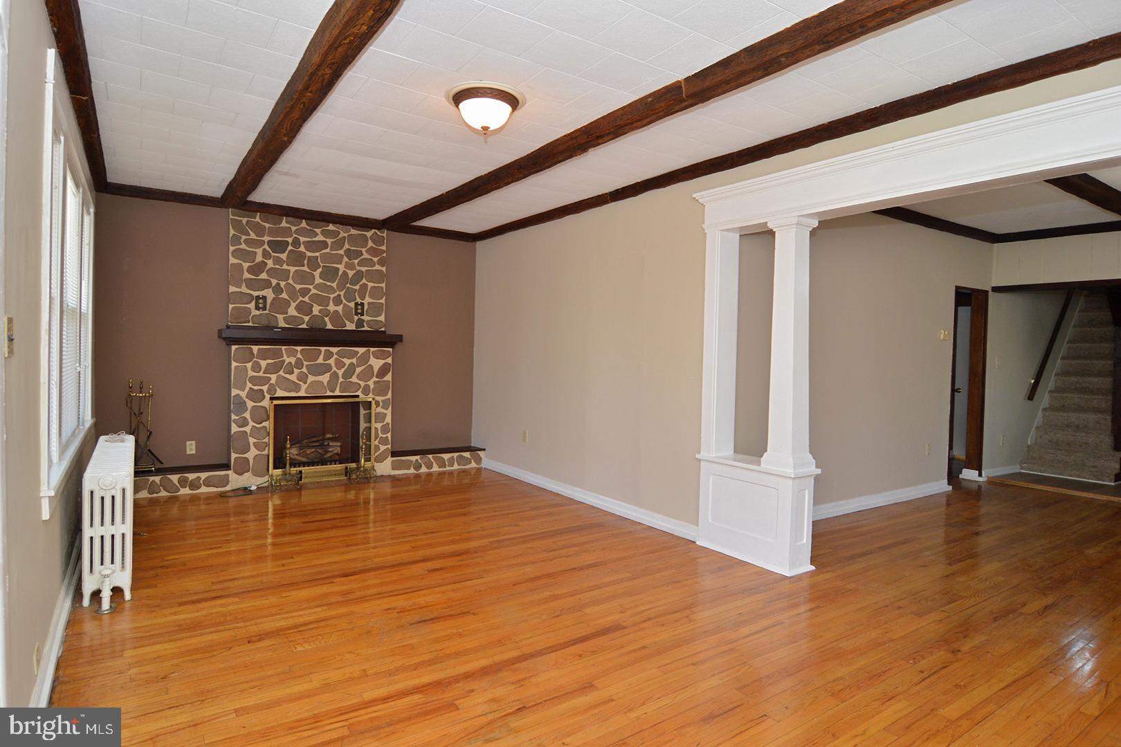 964 Park Avenue Reading, PA 19607 - Photo 3 of 31 Fireplace