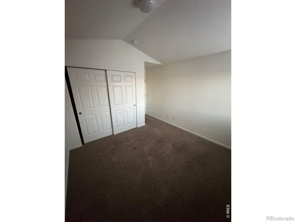 a view of a big room with closet