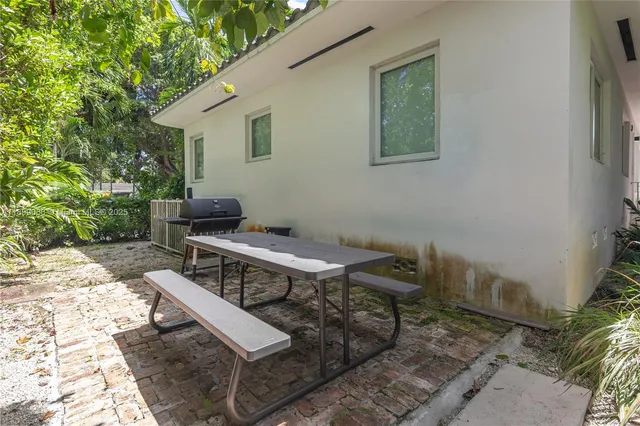 $3,650 | 523 Northeast 68th Street, Unit 1, Miami, FL 33138