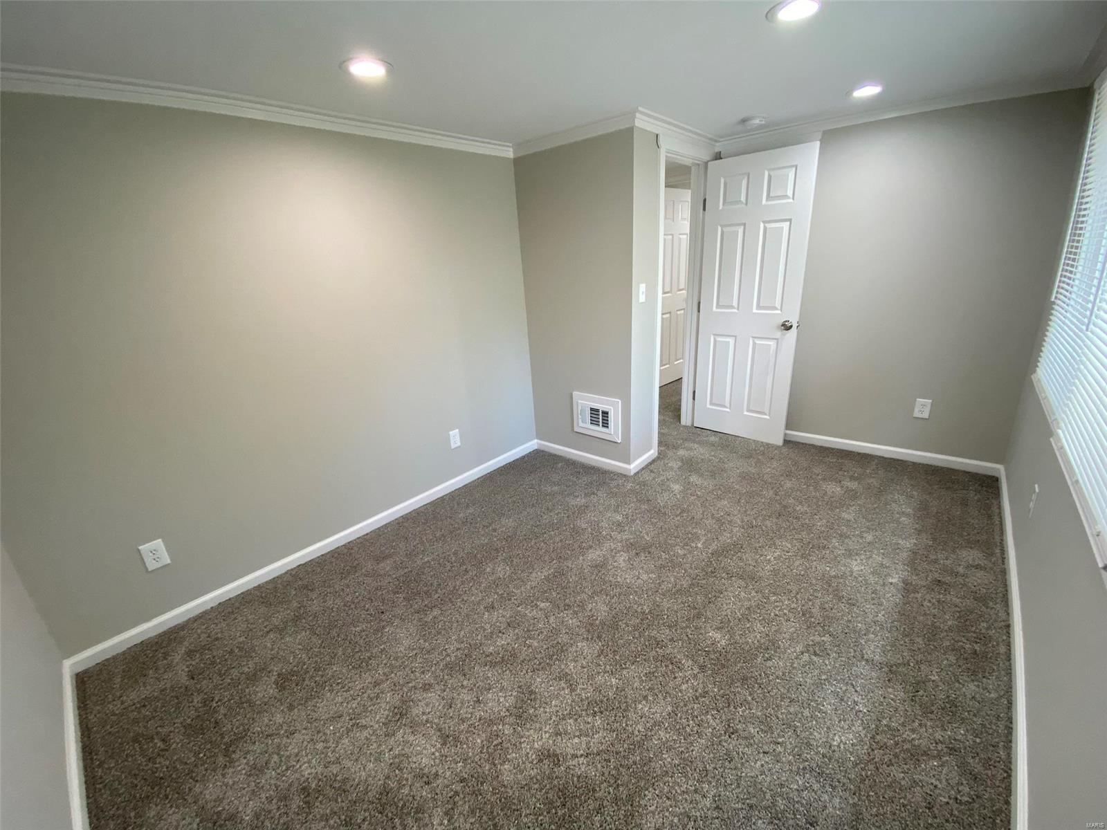 8806 Corwin Drive Jennings, MO 63136 - Photo 17 of 25