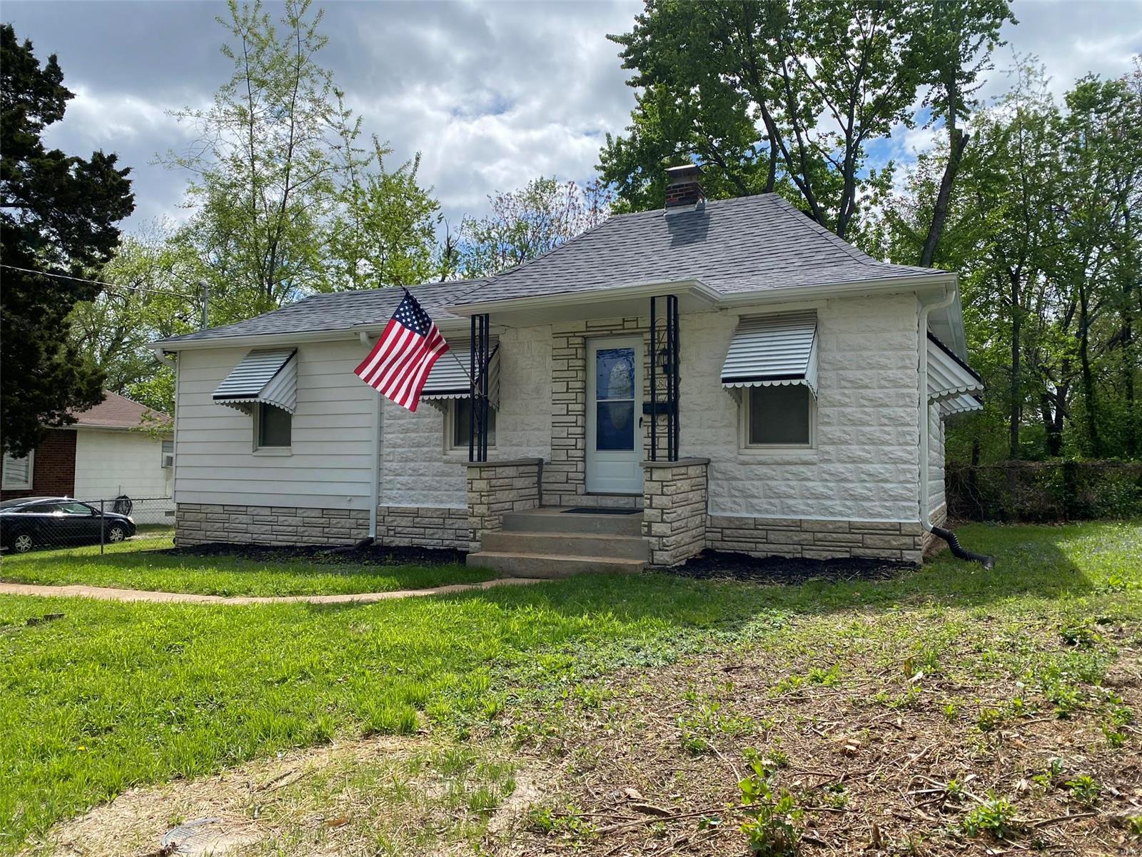 8806 Corwin Drive Jennings, MO 63136 - Photo 2 of 25