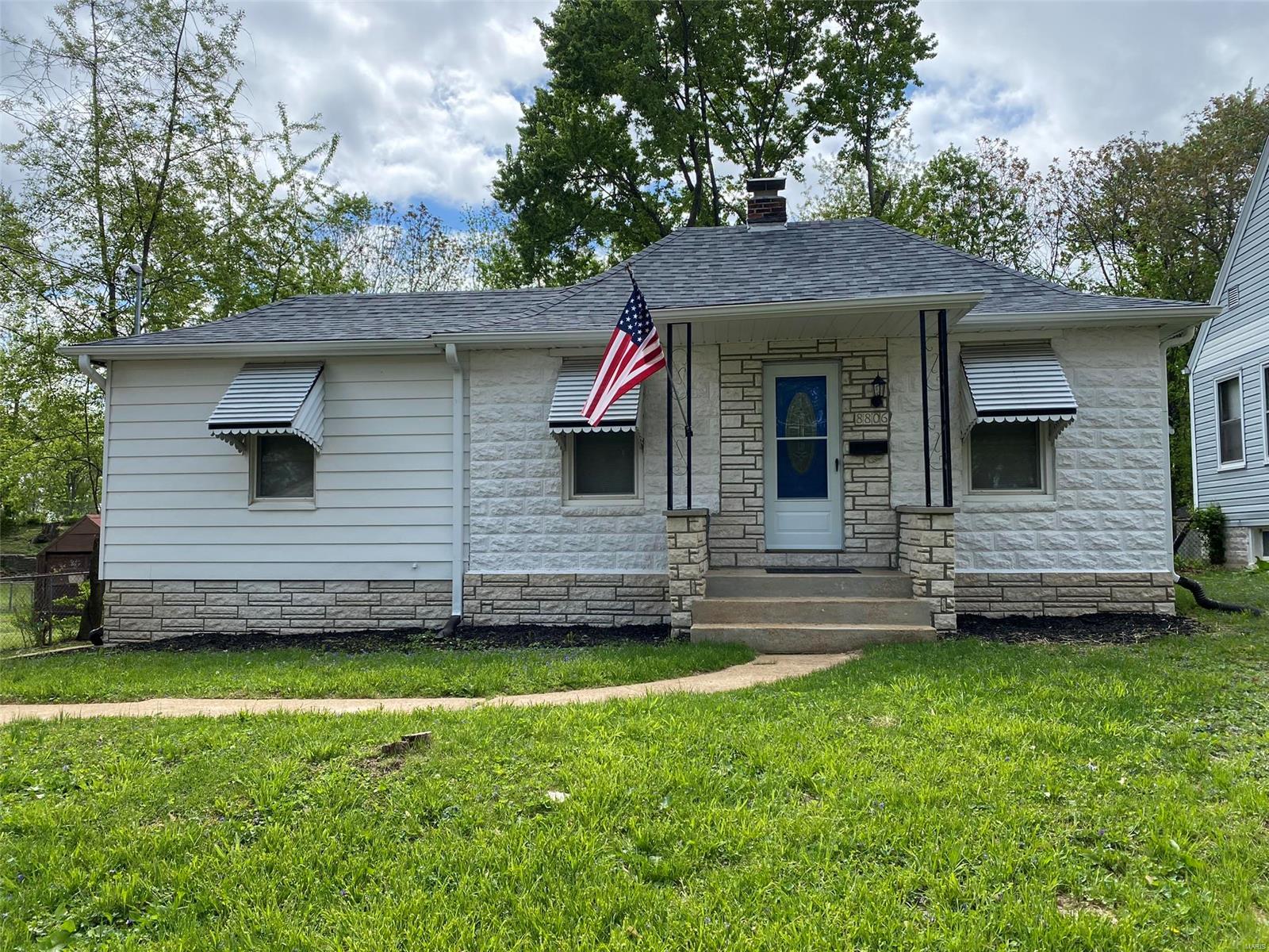 8806 Corwin Drive Jennings, MO 63136 - Photo 3 of 25
