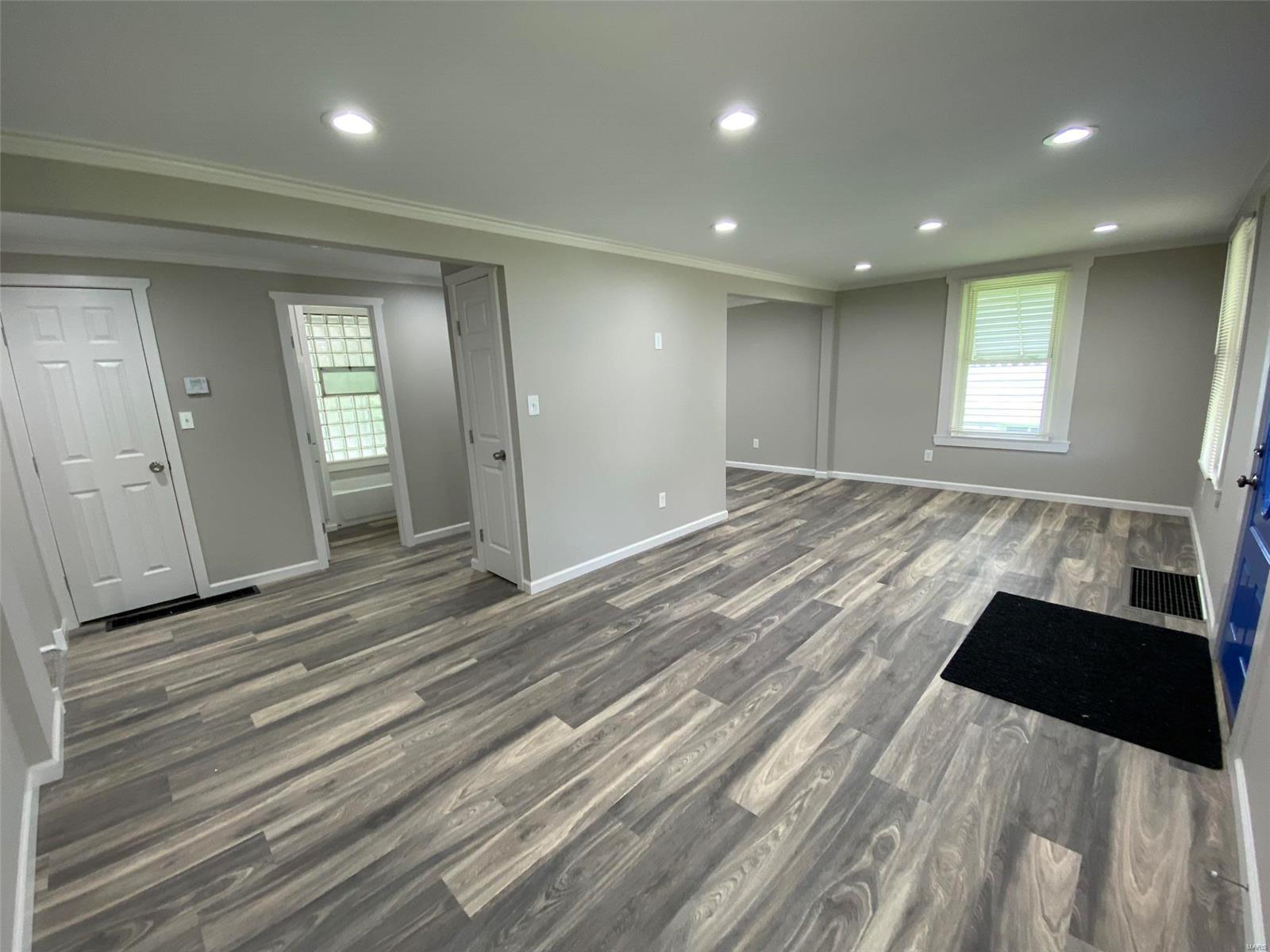 8806 Corwin Drive Jennings, MO 63136 - Photo 6 of 25