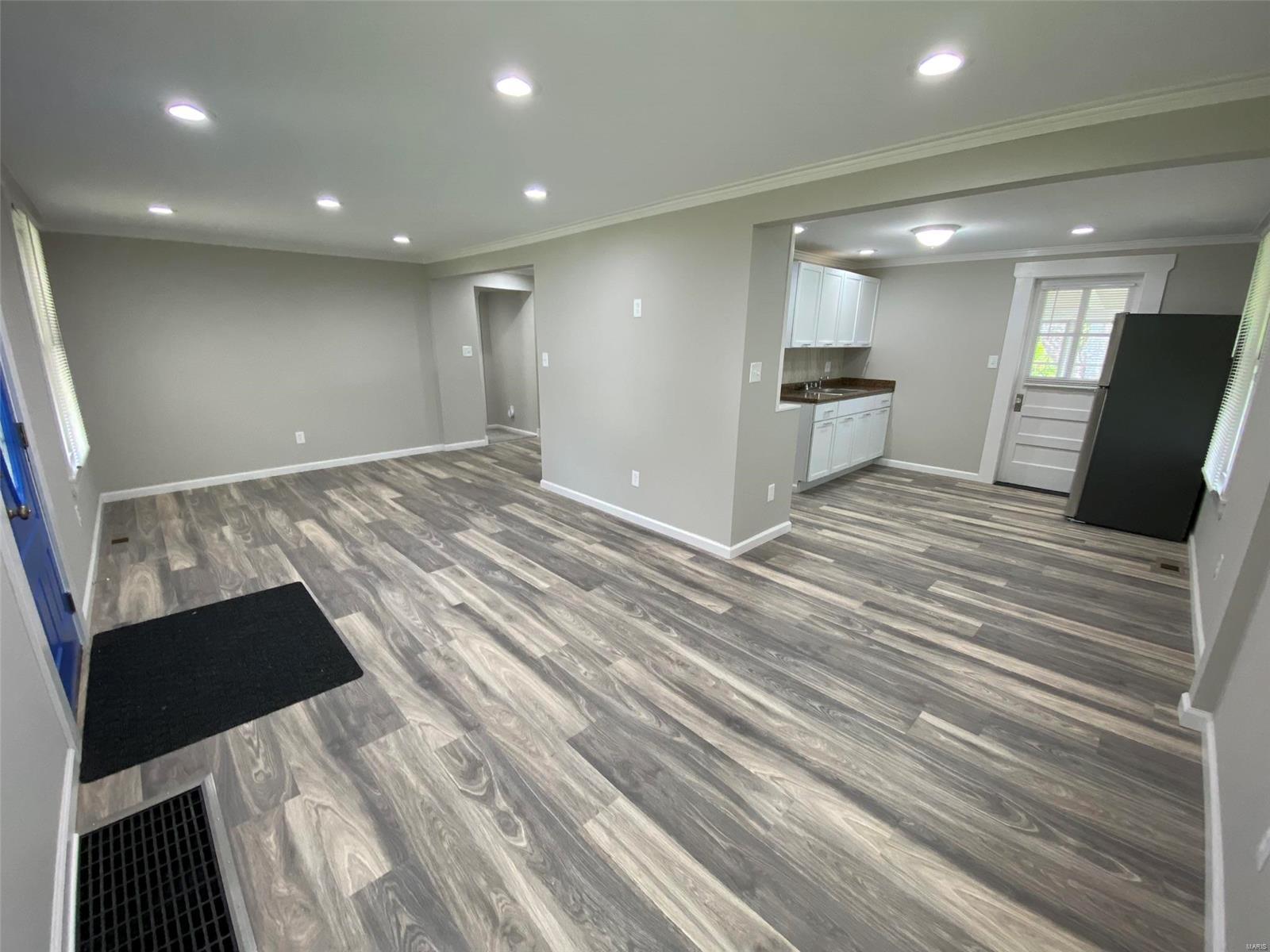 8806 Corwin Drive Jennings, MO 63136 - Photo 7 of 25