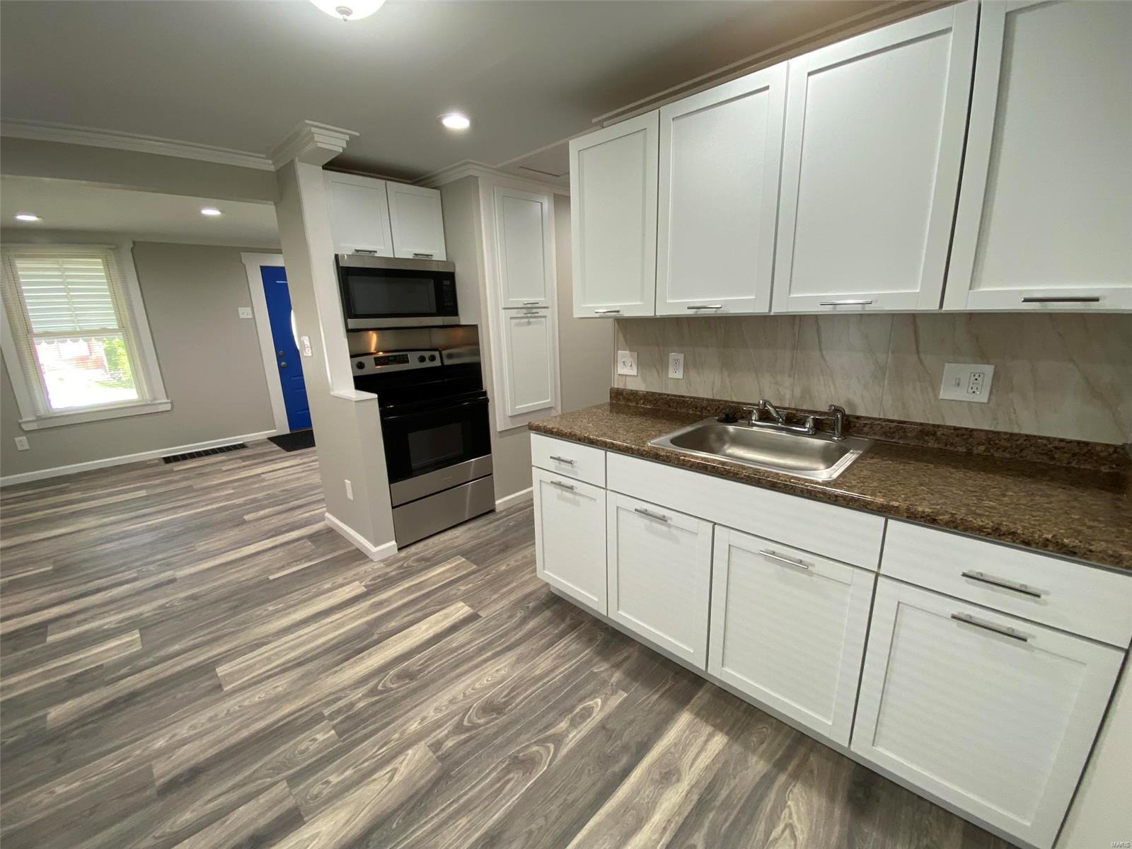 8806 Corwin Drive Jennings, MO 63136 - Photo 9 of 25