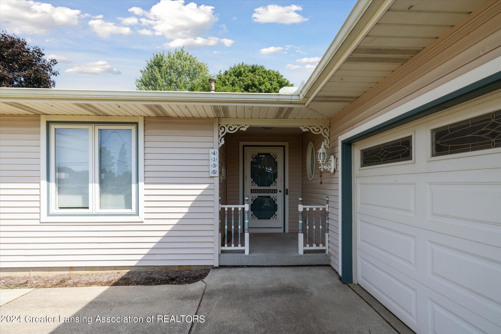 4135 East Clark Road Bath, MI 48808 - Photo 5 of 61 05-4135-Clark-Rd-Bath-Twp-MI-48808-Windo