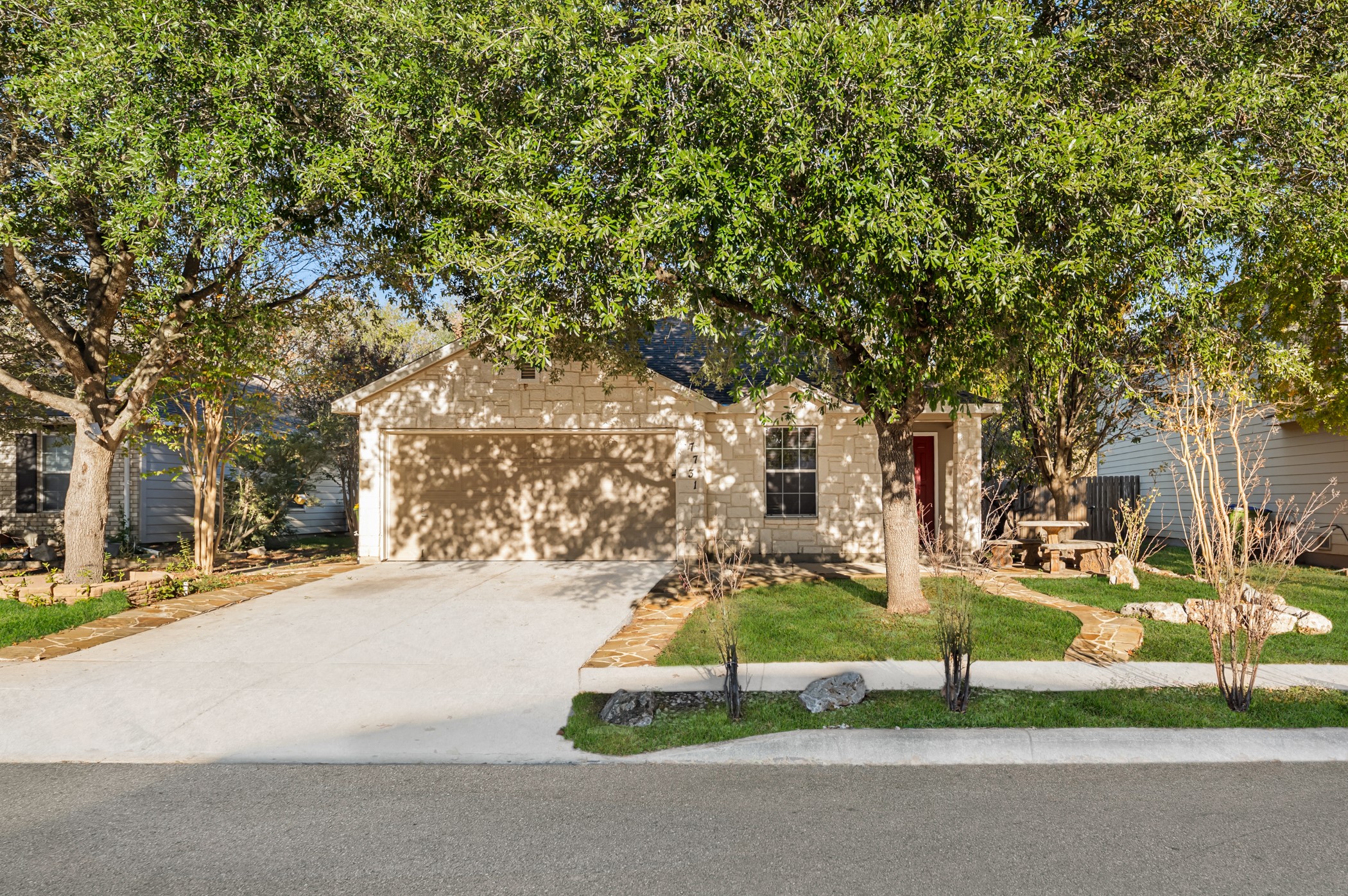 7731 Saddle Run Selma, TX 78154 - Photo 2 of 24