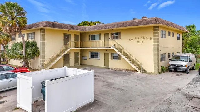 $2,300 | 961 Northwest 45th Street, Unit 3, Deerfield Beach, FL 33064