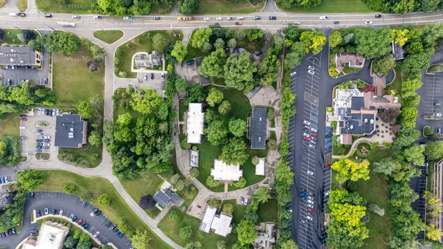 $265,000 | 150 East Long Lake Road, Unit 5, Bloomfield Hills, MI 48304