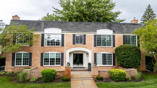 $265,000 | 150 East Long Lake Road, Unit 5, Bloomfield Hills, MI 48304