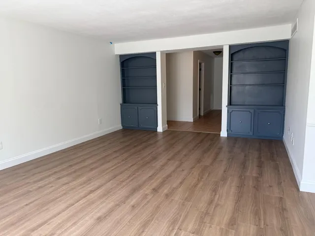 $265,000 | 150 East Long Lake Road, Unit 5, Bloomfield Hills, MI 48304