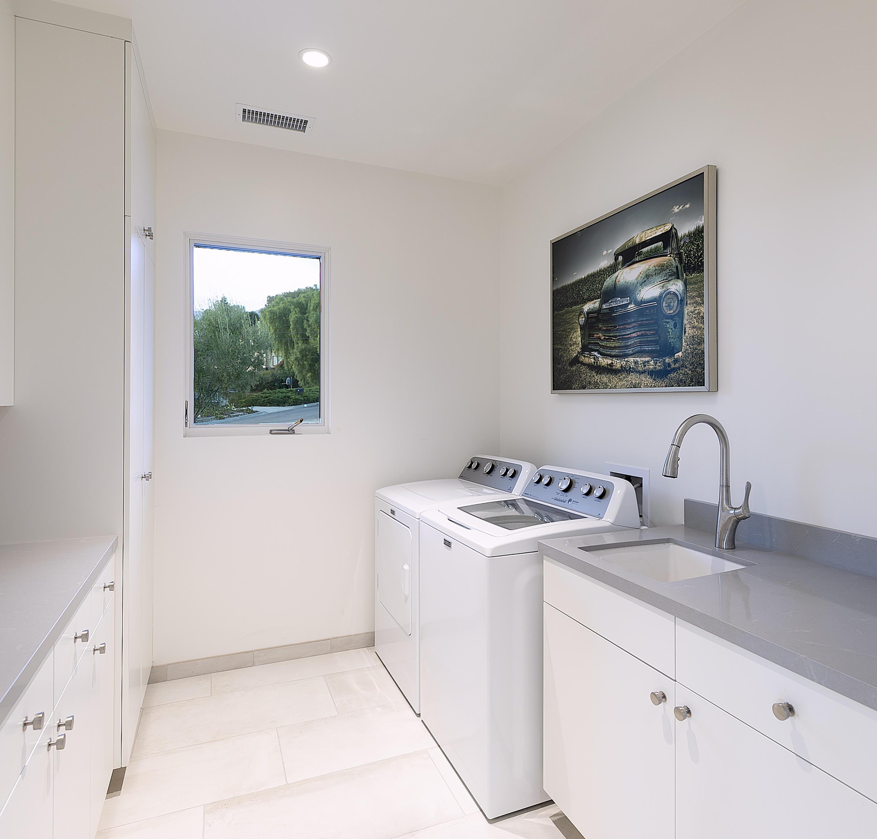 1276 North Ontare Road Santa Barbara, CA 93105 - Photo 11 of 15 Laundry Room