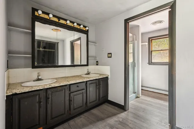 a bathroom with a tub