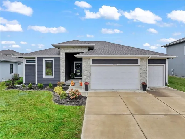 $482,900 | 29634 West 196th Street, Gardner, KS 66030