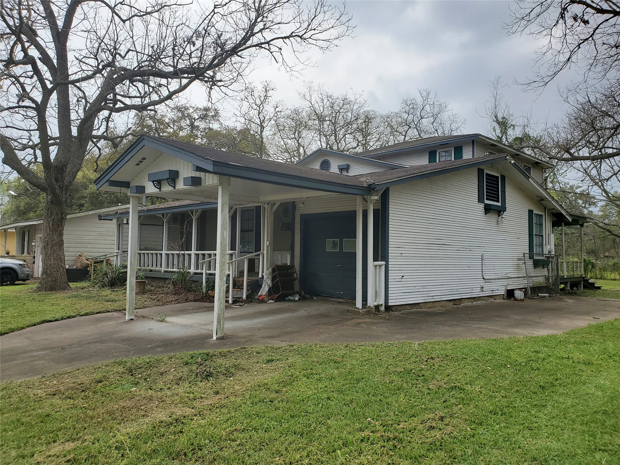 607 Winding Way Street Lake Jackson, TX 77566 - Photo 2 of 8