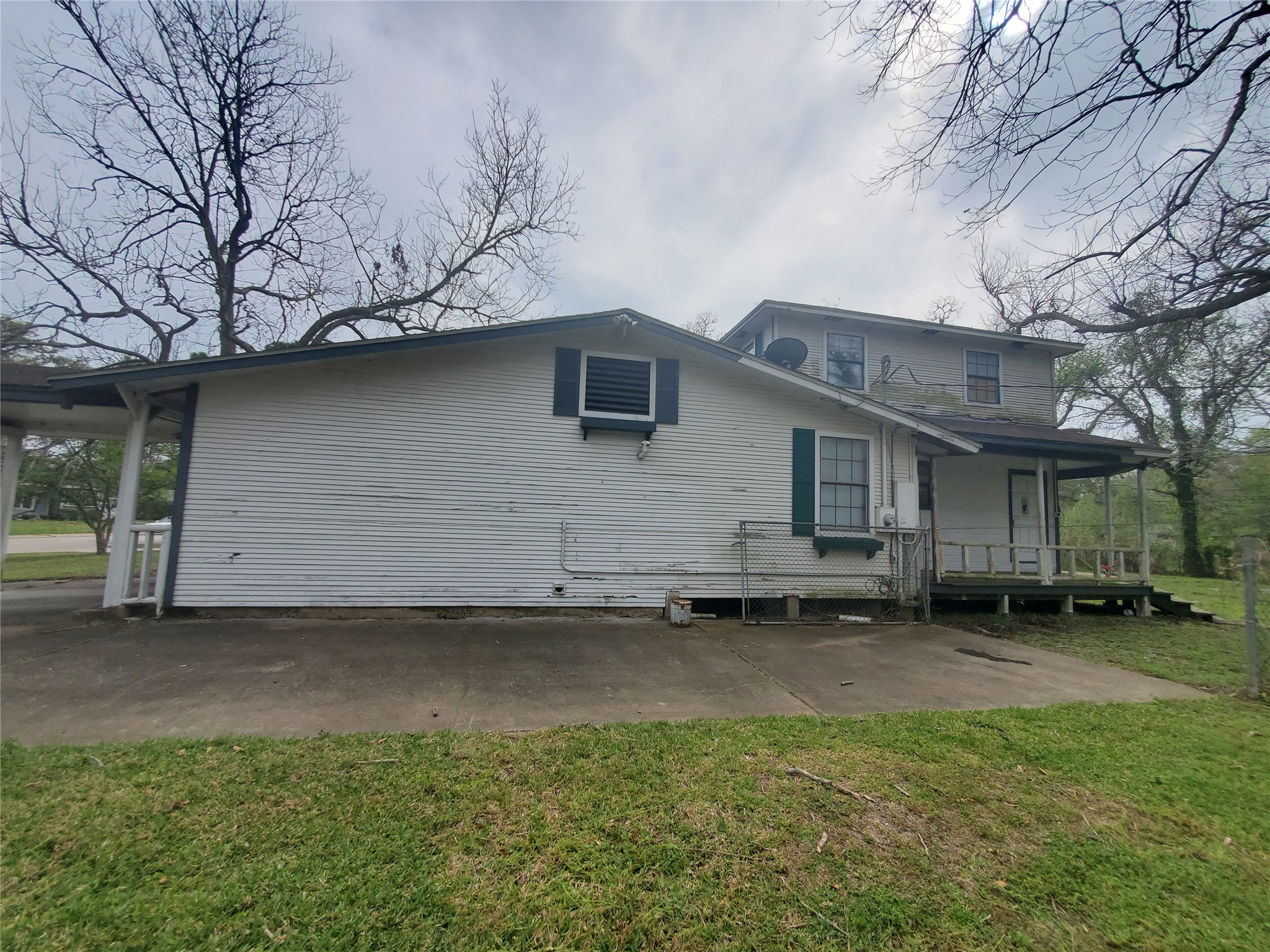 607 Winding Way Street Lake Jackson, TX 77566 - Photo 3 of 8