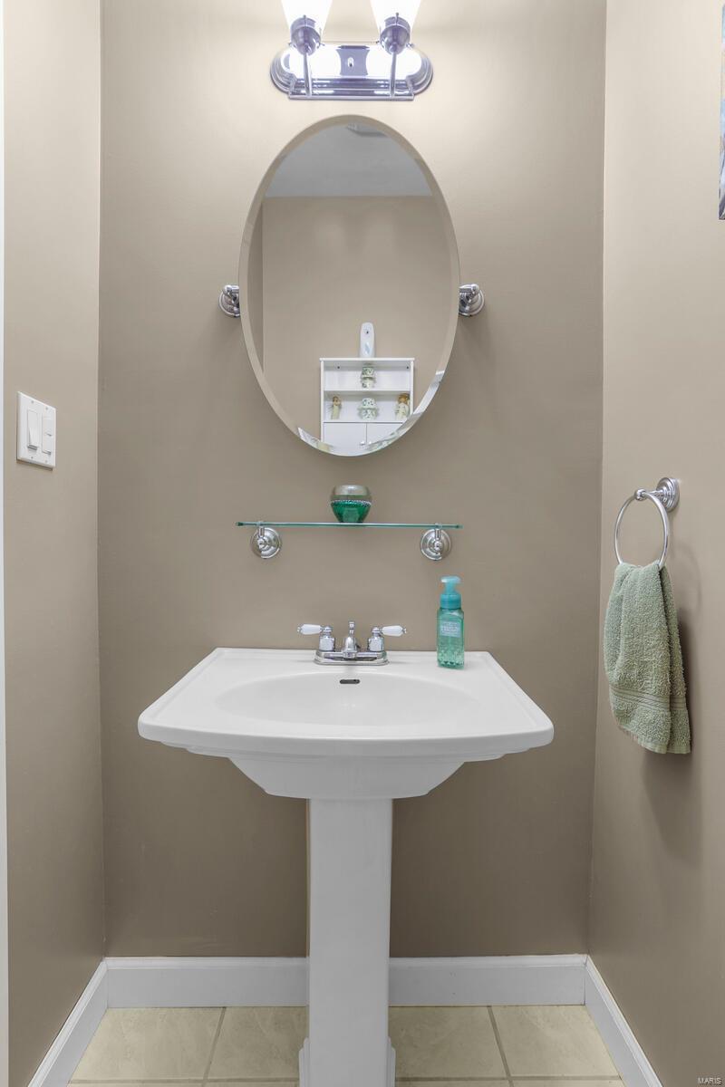 108 Bethel Road Collinsville, IL 62234 - Photo 12 of 35 Gallery Image 12