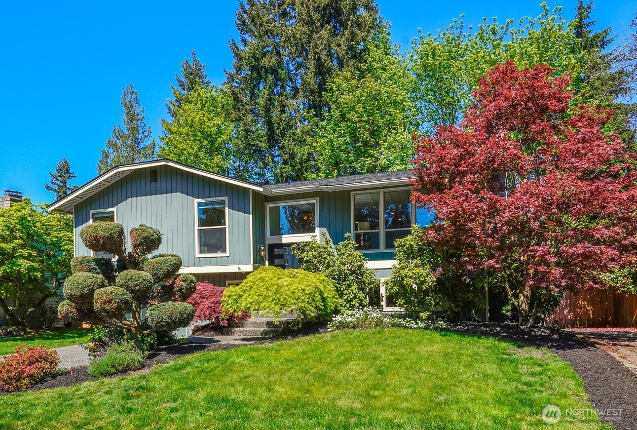 8910 Northeast 195th Street Bothell, WA 98011 - Photo 3 of 33