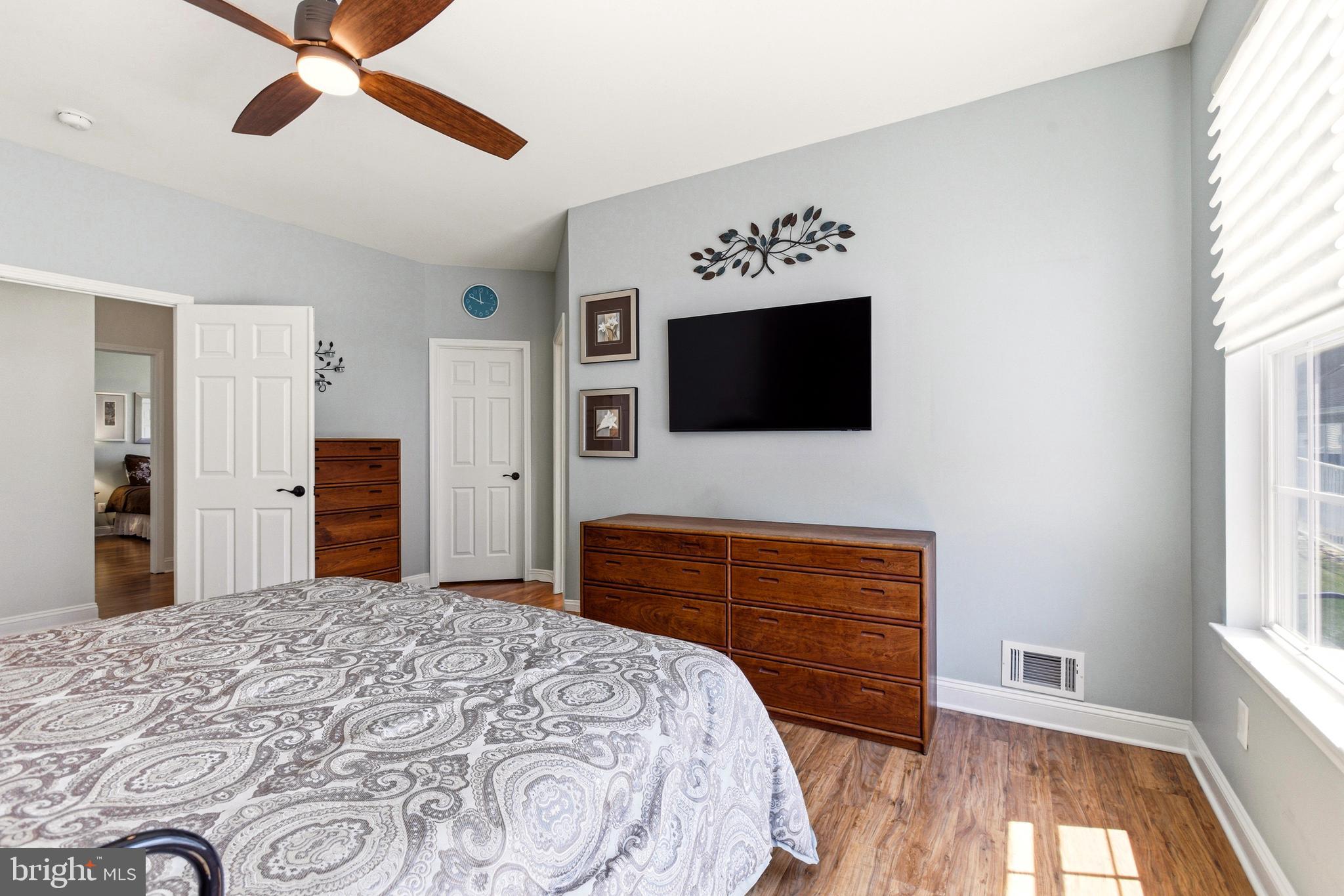 10 Shane Street Sicklerville, NJ 08081 - Photo 24 of 38 Primary Bedroom