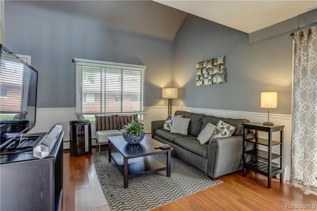 3915 Devon Road, Unit 4 Royal Oak, MI 48073 - Photo 4 of 10