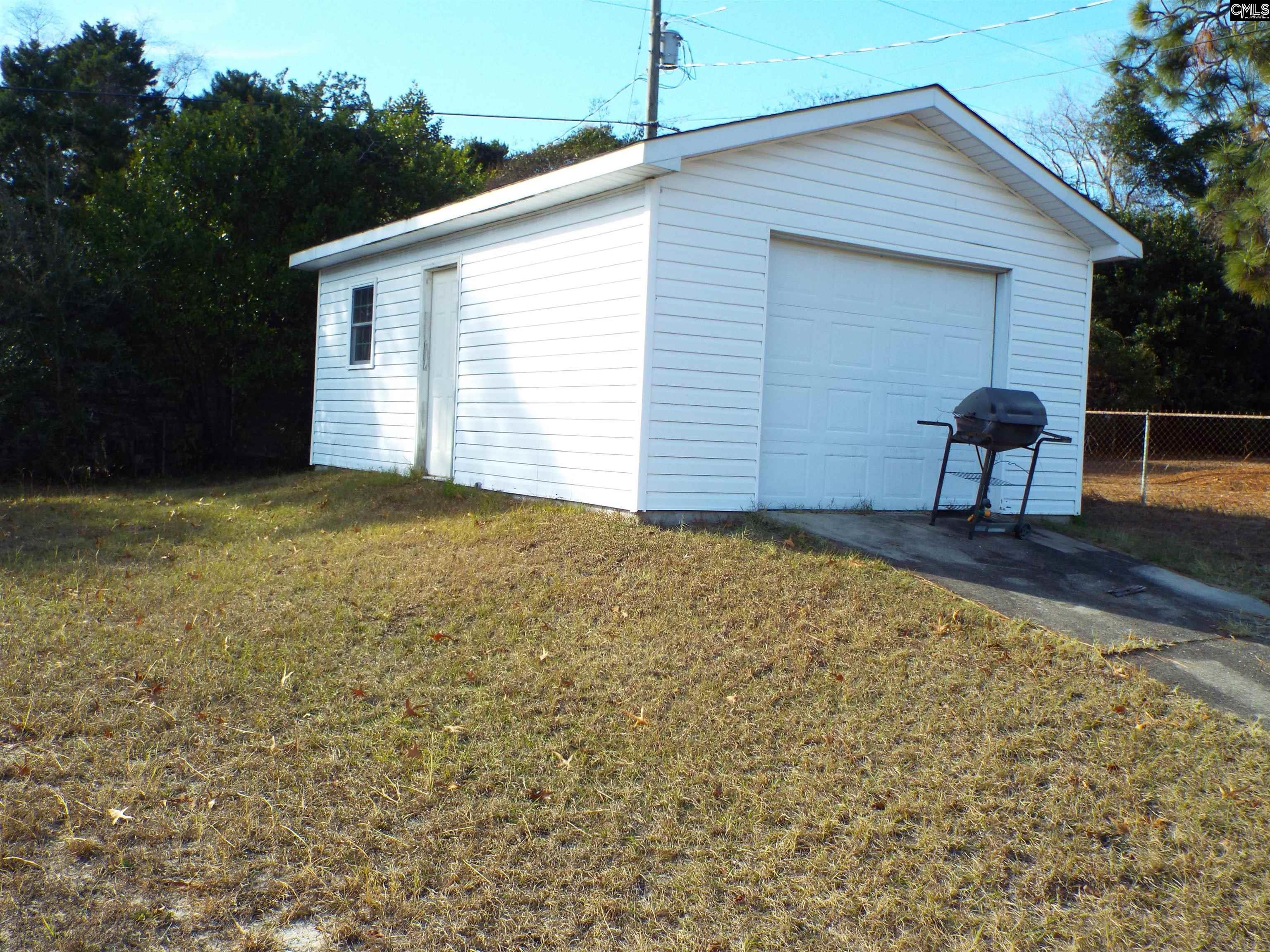586 Beverly Hills Road Camden, SC 29020 - Photo 4 of 40