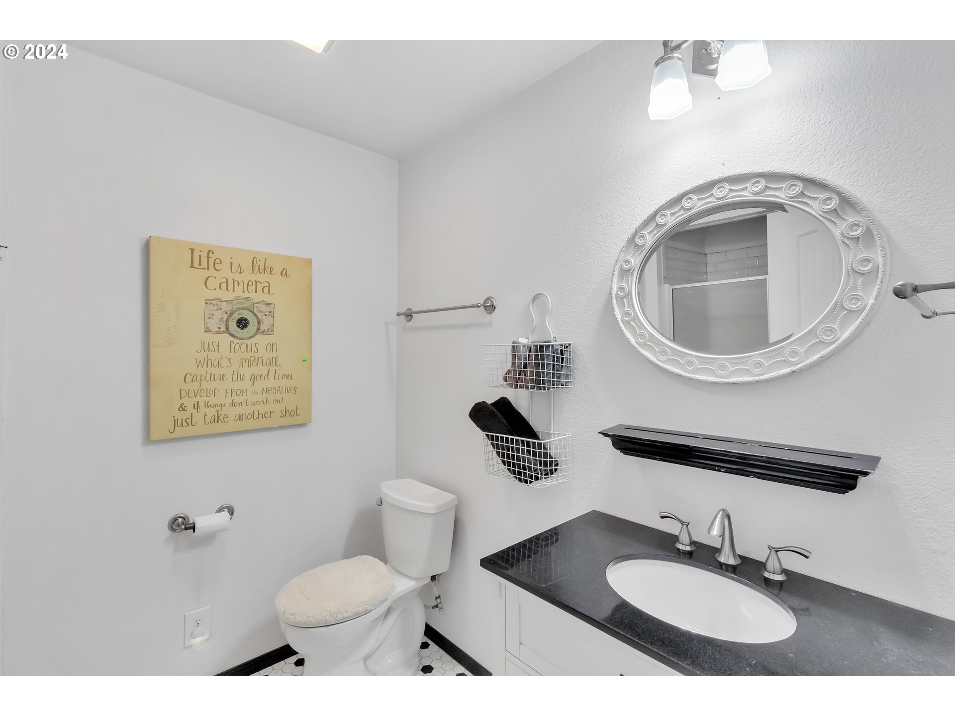 37092 Row River Road Dorena, OR 97434 - Photo 18 of 41 Gallery Image 18