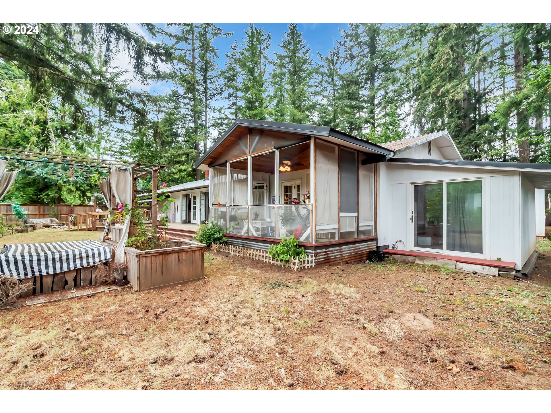 37092 Row River Road Dorena, OR 97434 - Photo 37 of 41 Gallery Image 37