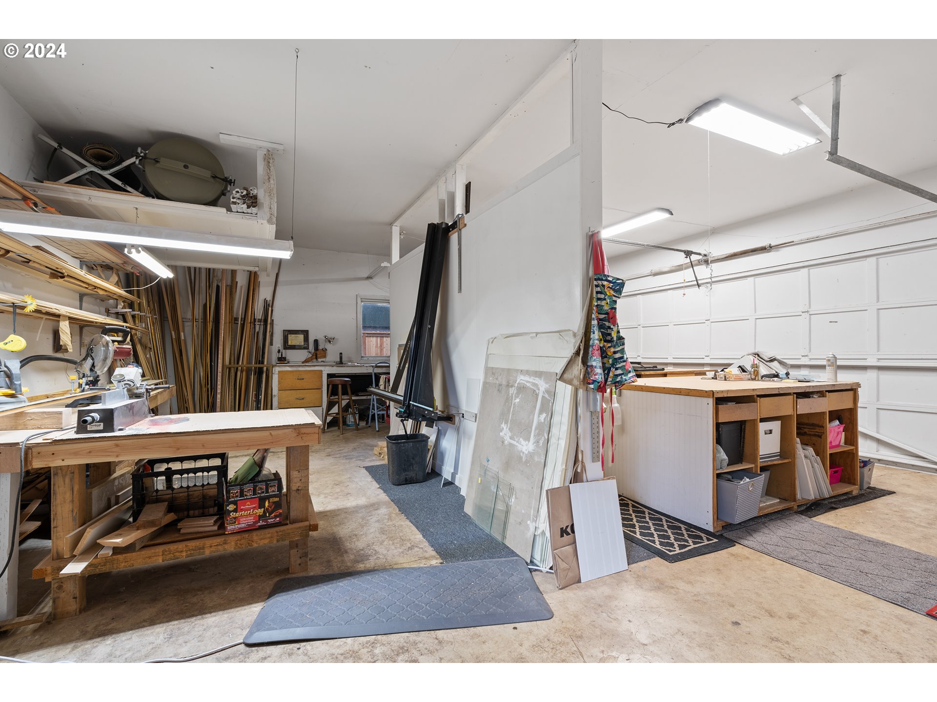 37092 Row River Road Dorena, OR 97434 - Photo 38 of 41 Gallery Image 38