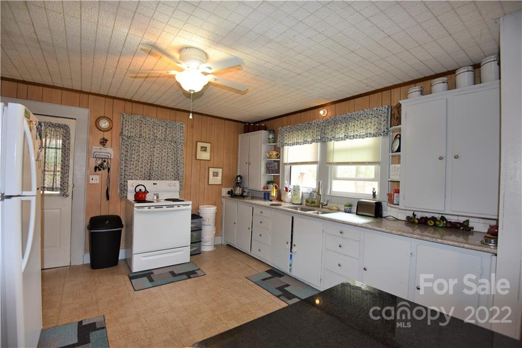 2040 Poole Road Salisbury, NC 28146 - Photo 12 of 40 Gallery Image 12