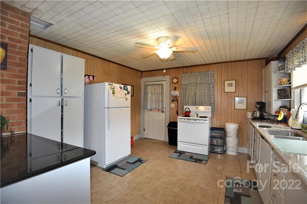 2040 Poole Road Salisbury, NC 28146 - Photo 10 of 40 Gallery Image 10